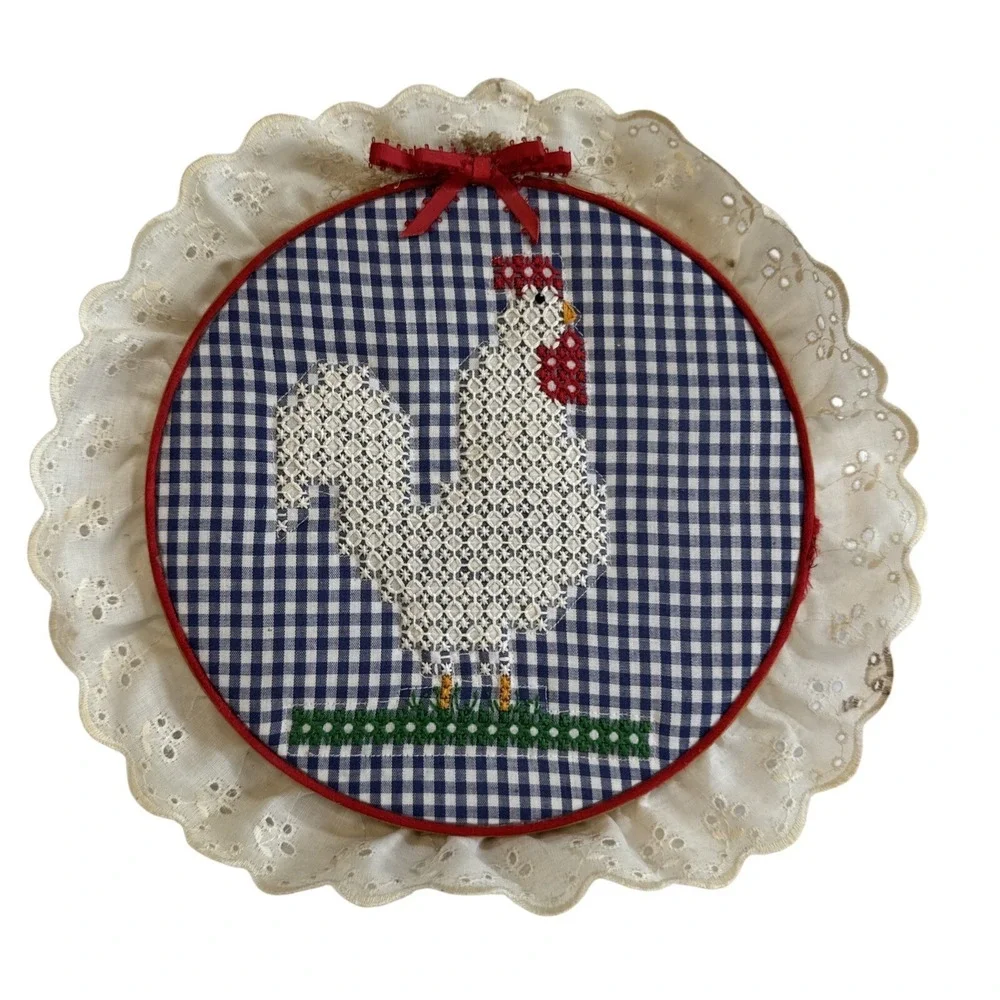 Vintage Rooster Embroidery Hoop Wall Art Blue Gingham‎ Eyelet Lace Trim 10